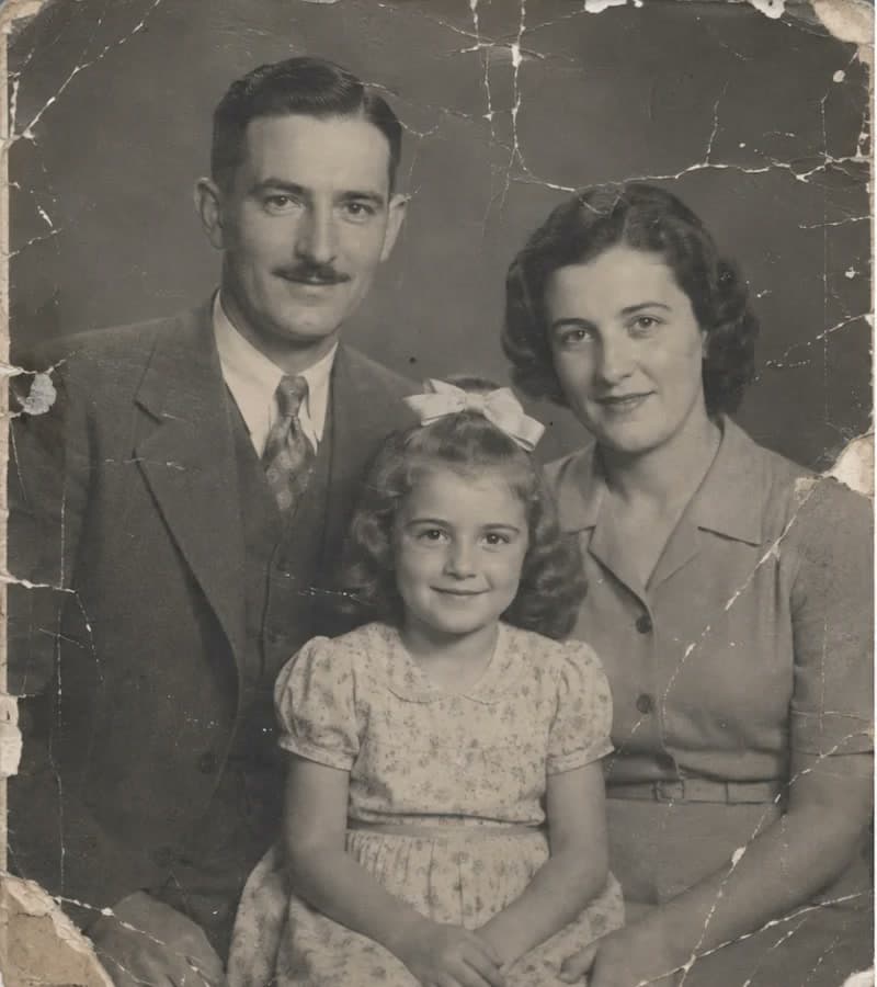 Damaged photo example for ai-old-photo-restoration
